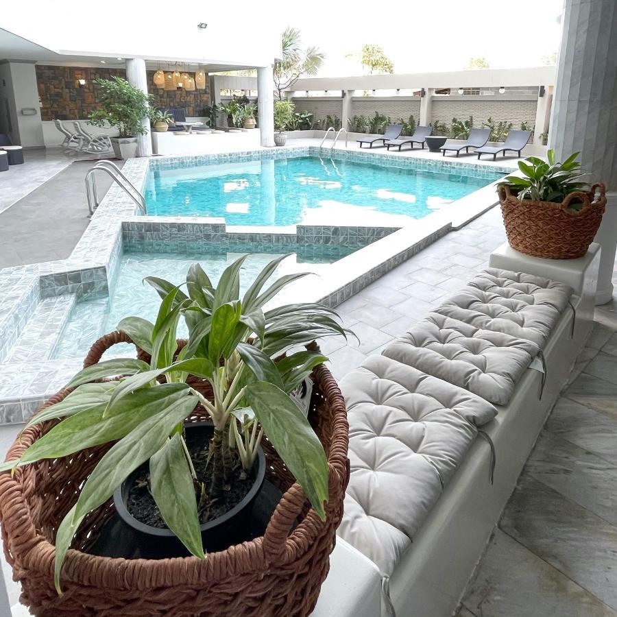 Garden Paradise Pattaya Exterior photo
