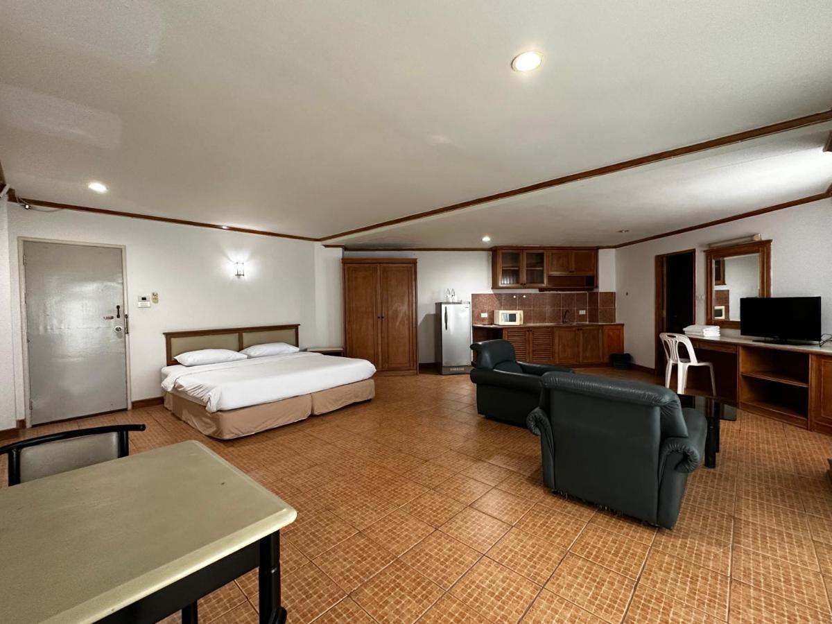 Garden Paradise Pattaya Exterior photo