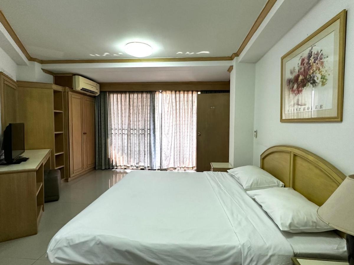 Garden Paradise Pattaya Exterior photo