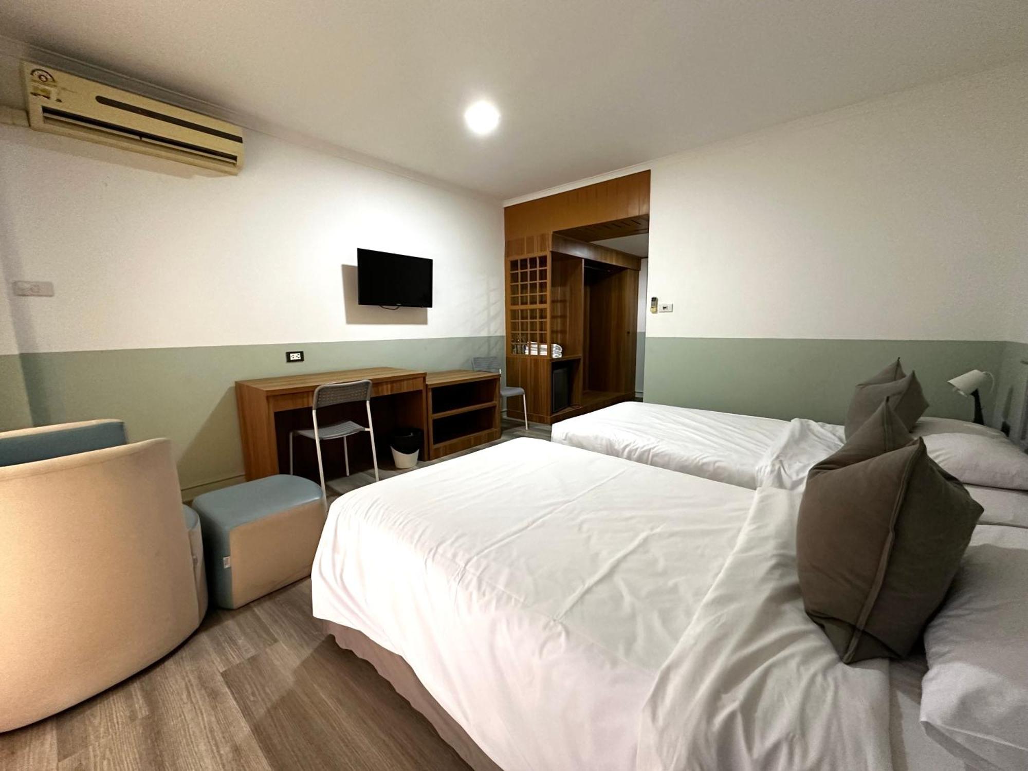 Garden Paradise Pattaya Exterior photo