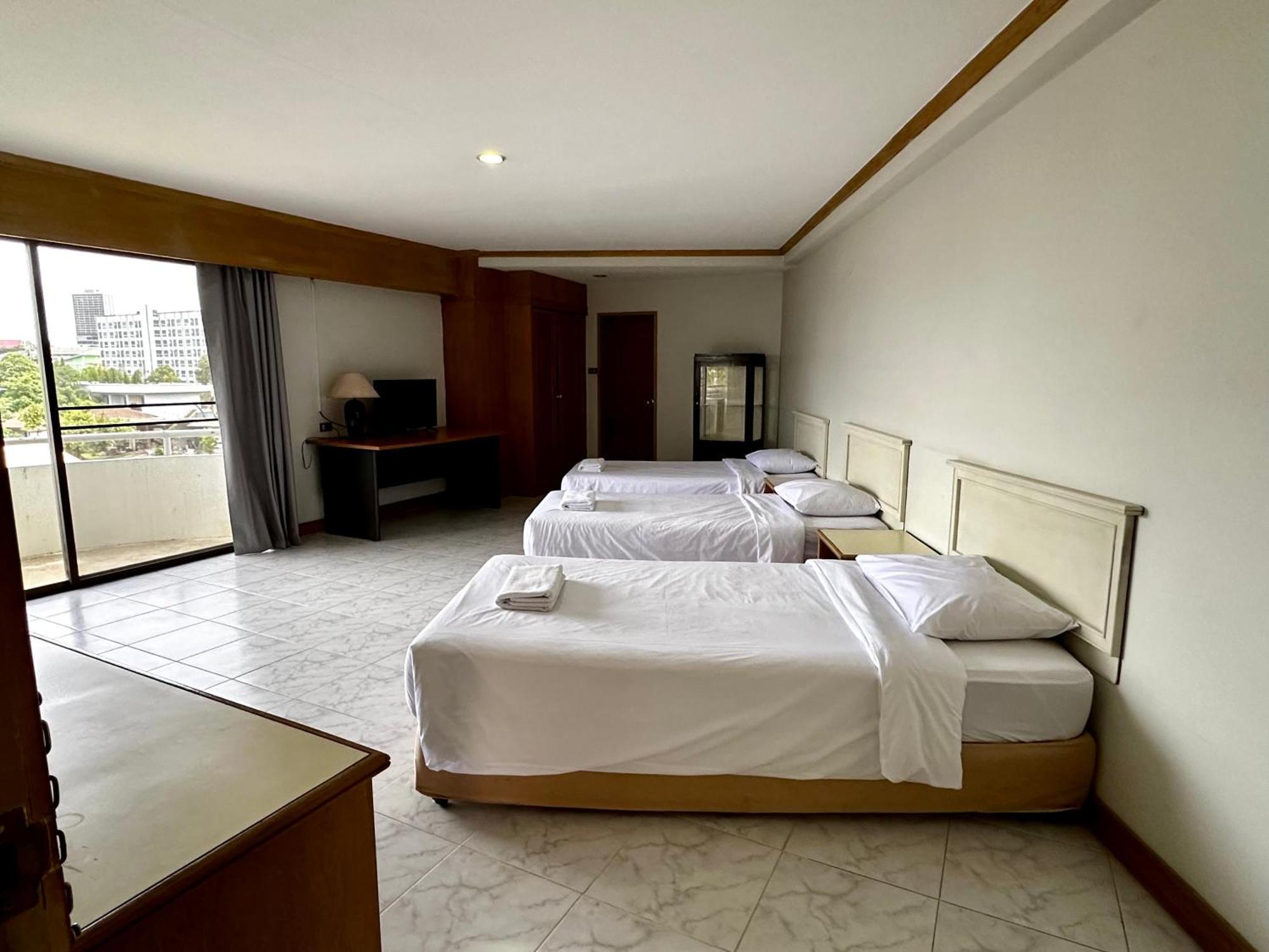Garden Paradise Pattaya Exterior photo