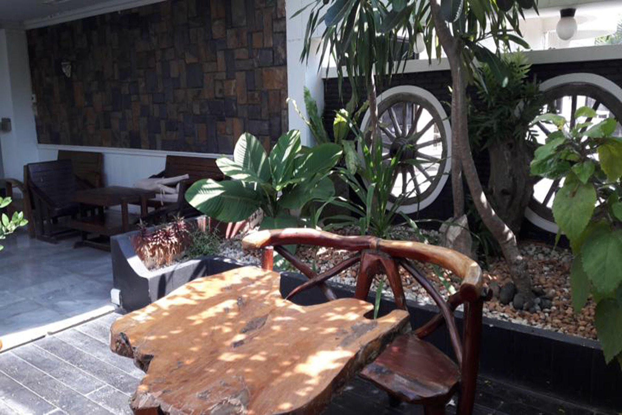 Garden Paradise Pattaya Exterior photo